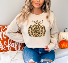 Load image into Gallery viewer, Leopard Pumpkin Crew Neck
